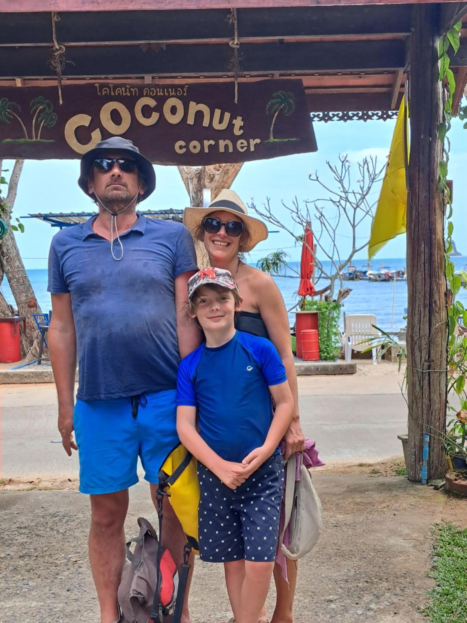 ヤオノイ島 Coconut Cornerヴィラ エクステリア 写真